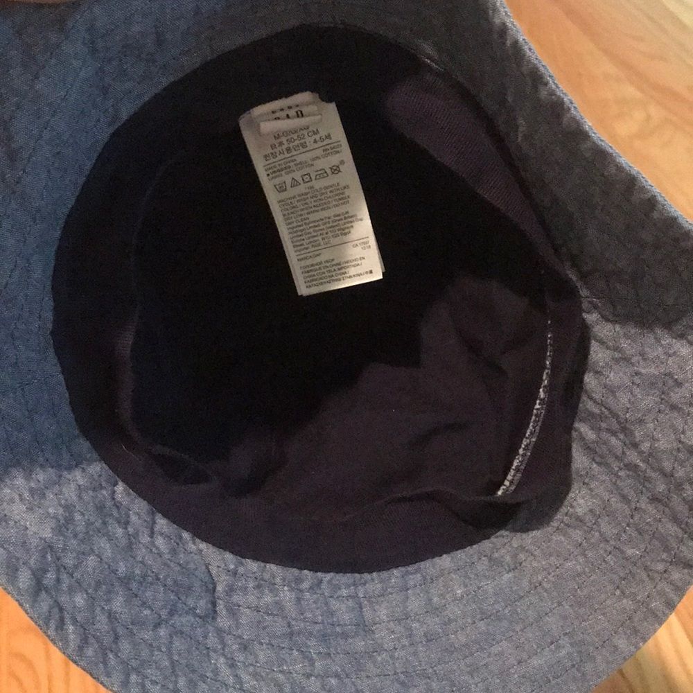 Gap hat - Picture 3 of 3